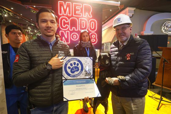 Municipalidad de Santiago de Surco entrega Certificado de Local Pet Friendly a Mercado 28