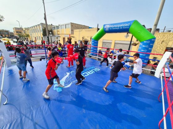 1er Torneo de Exhibición de Boxeo en Plaza de Armas de Surco Pueblo