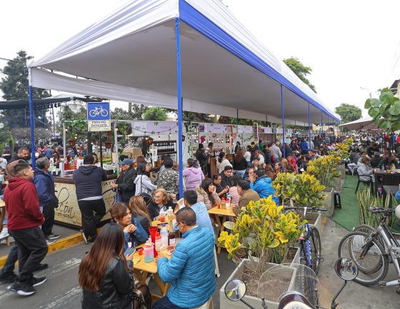 <strong>Surco celebra el Día Mundial del Turismo en su Plaza de Armas</strong>