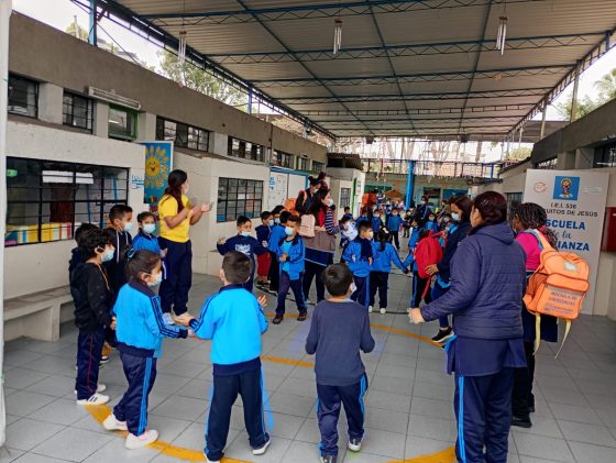 Surco realiza primer simulacro de sismo y entrega segura de escolares a sus familiares