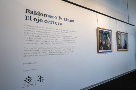 Surco exhibe obra de reconocido fotógrafo español que retrató a grandes personalidades de la cultura peruana y mundial